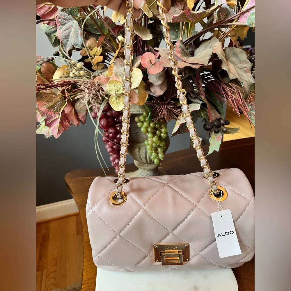 Aldo Muted Pink Quilted Chain Strap Crossbody Bag w/Lovely Gold Hardware (NWT) - Picture 11 of 12